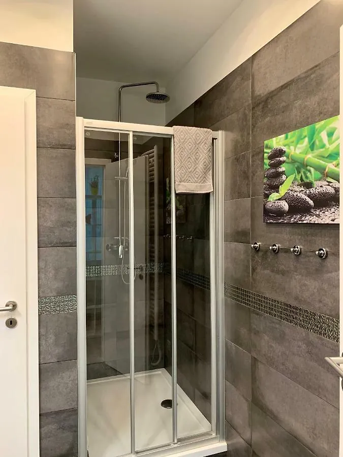Διαμέρισμα Modern, Central Suites By Keleti - 2 Kitchens, A/C, Park Βουδαπέστη